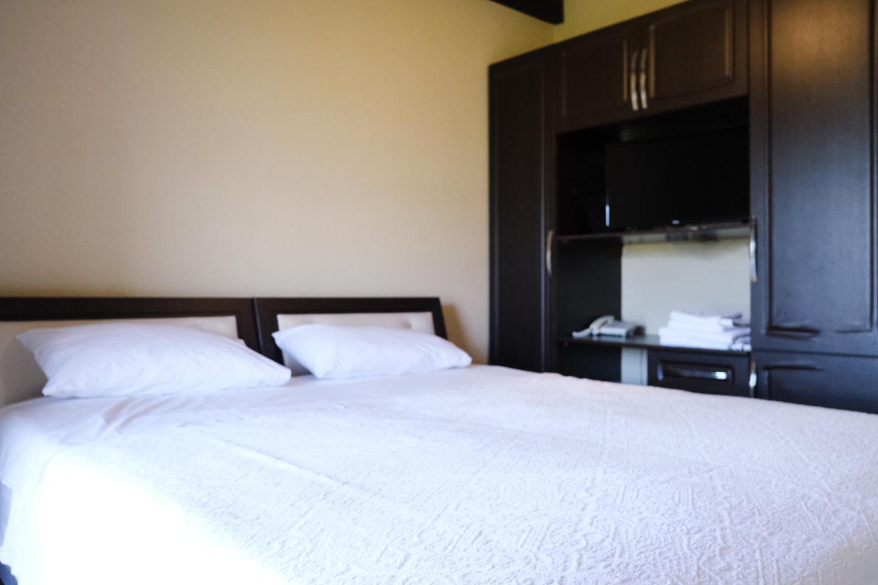 Hotel Vila Bruci Burrel 외부 사진